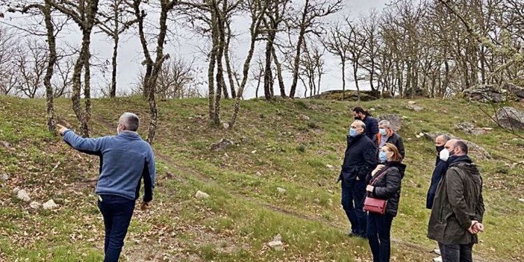 Universidad de Vigo y Baños de Molgas amplían su alianza para excavar el Alto de Acea