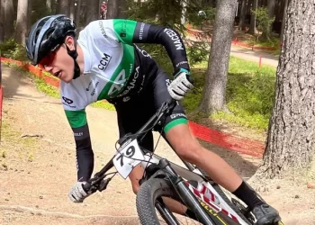 El júnior Alejandro Vázquez se estrenó en una cita intercontinental