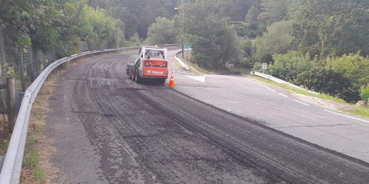 La Xunta inicia las obras de mejora del firme de la OU-101