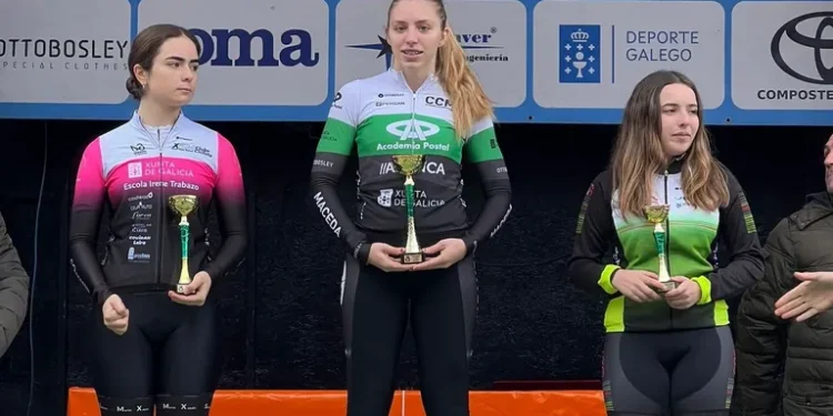 Iris Fernández gana la carrera júnior en el Ciclocrós de Santiago