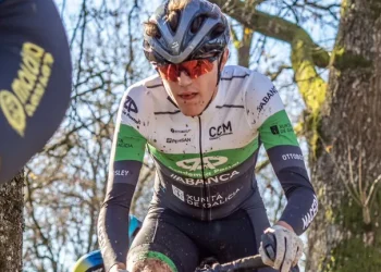 Sarela Conde y Alejandro García, con la Selección de Breogán al nacional de ciclocrós