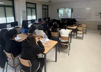 La Diputación fomenta el papel de la mujer en la ciberseguridad con jornadas en Maceda