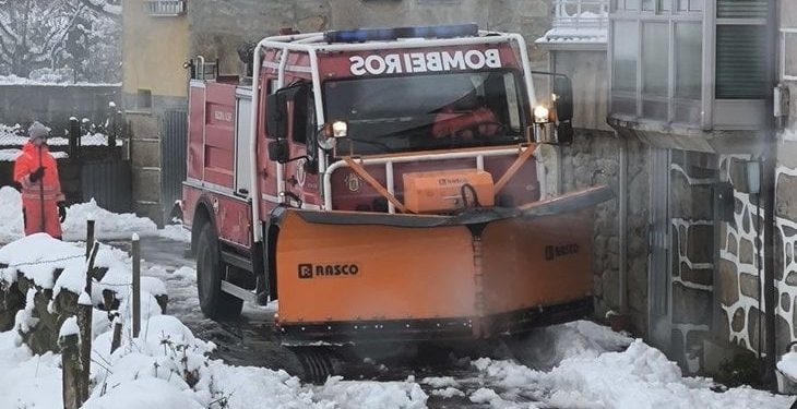 Agradecimiento a los bomberos de Maceda